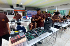 Upskill-Reskill-Coding-STEM-IOT-12