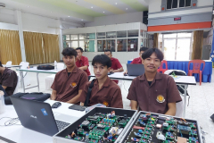 Upskill-Reskill-Coding-STEM-IOT-32